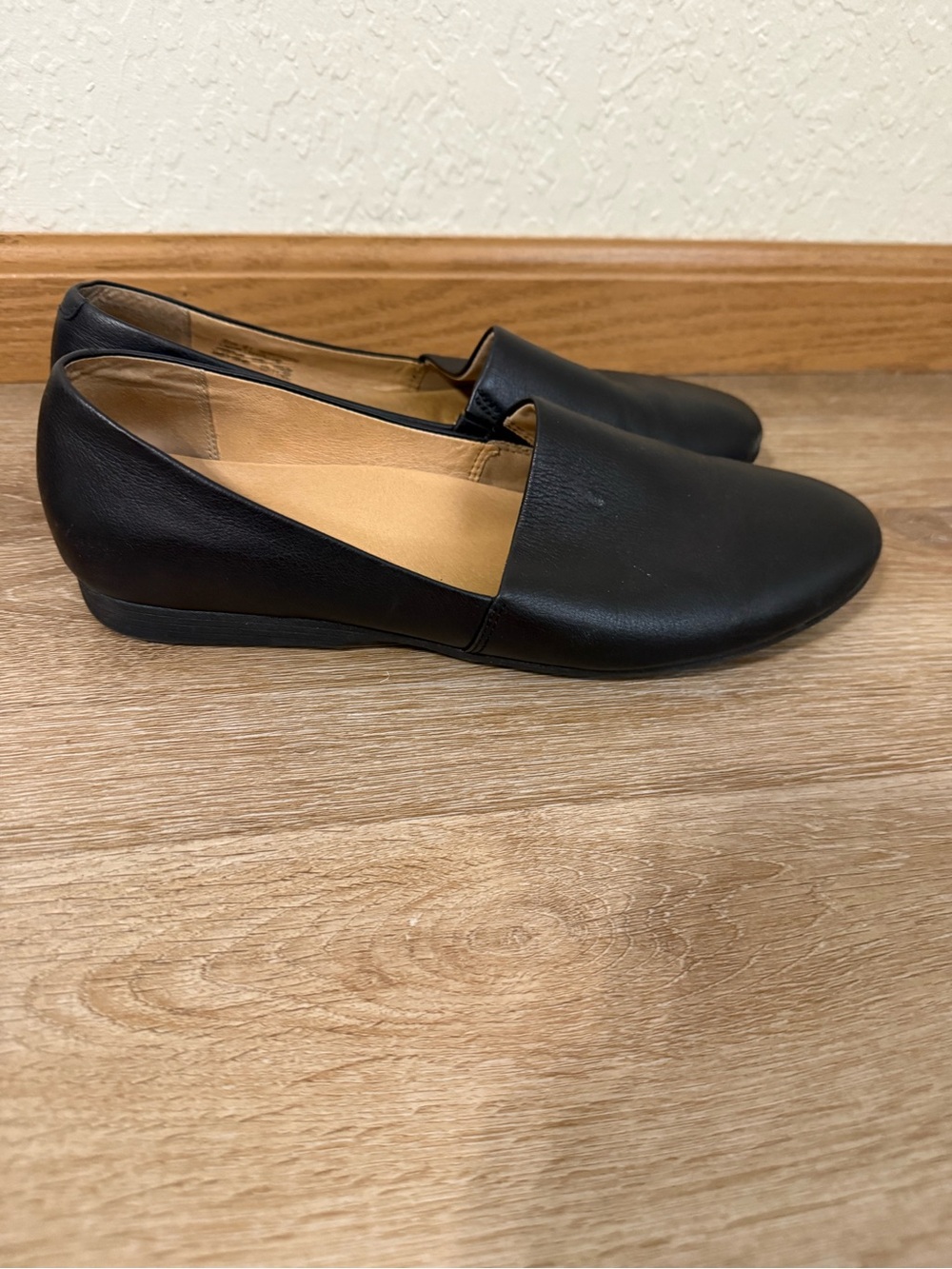 Dansko Women's Larissa Slip-On Flats Size 41 Black Leather, Comfort Casual